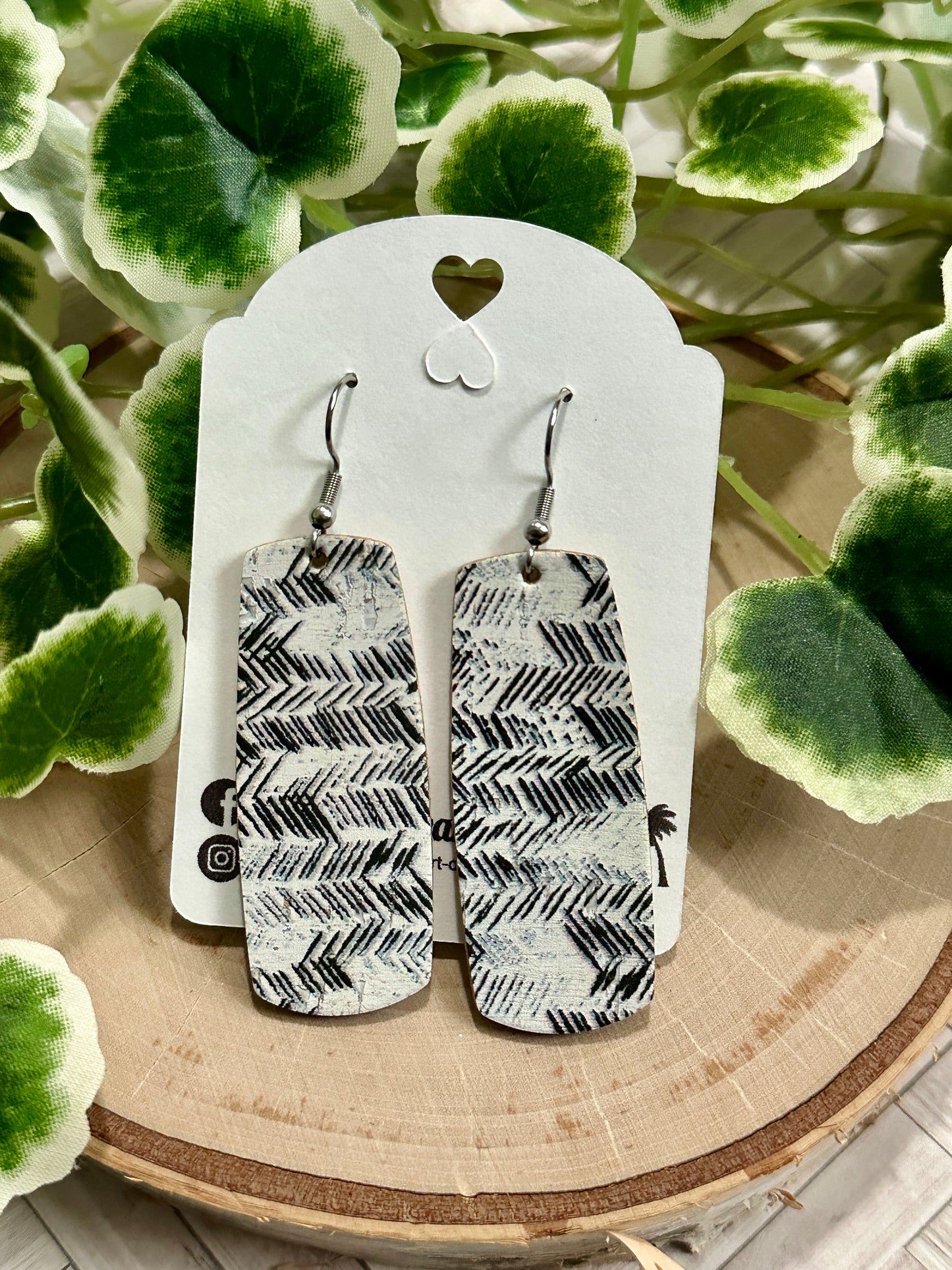 Bar Earrings - Black Messy Dashes