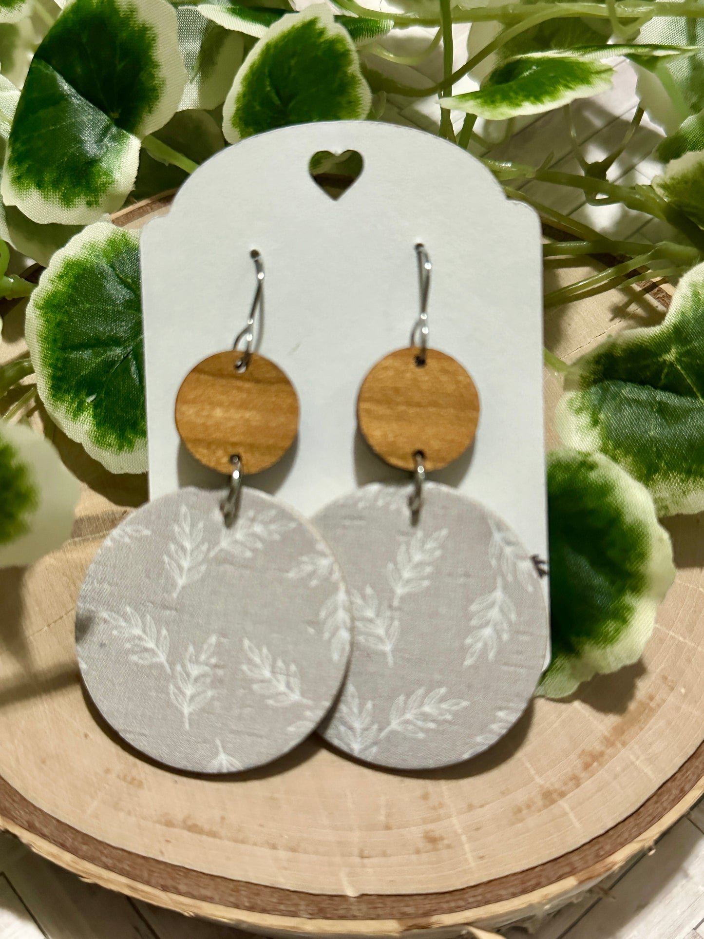 Circle/Connector Earrings - Taupe Leaves
