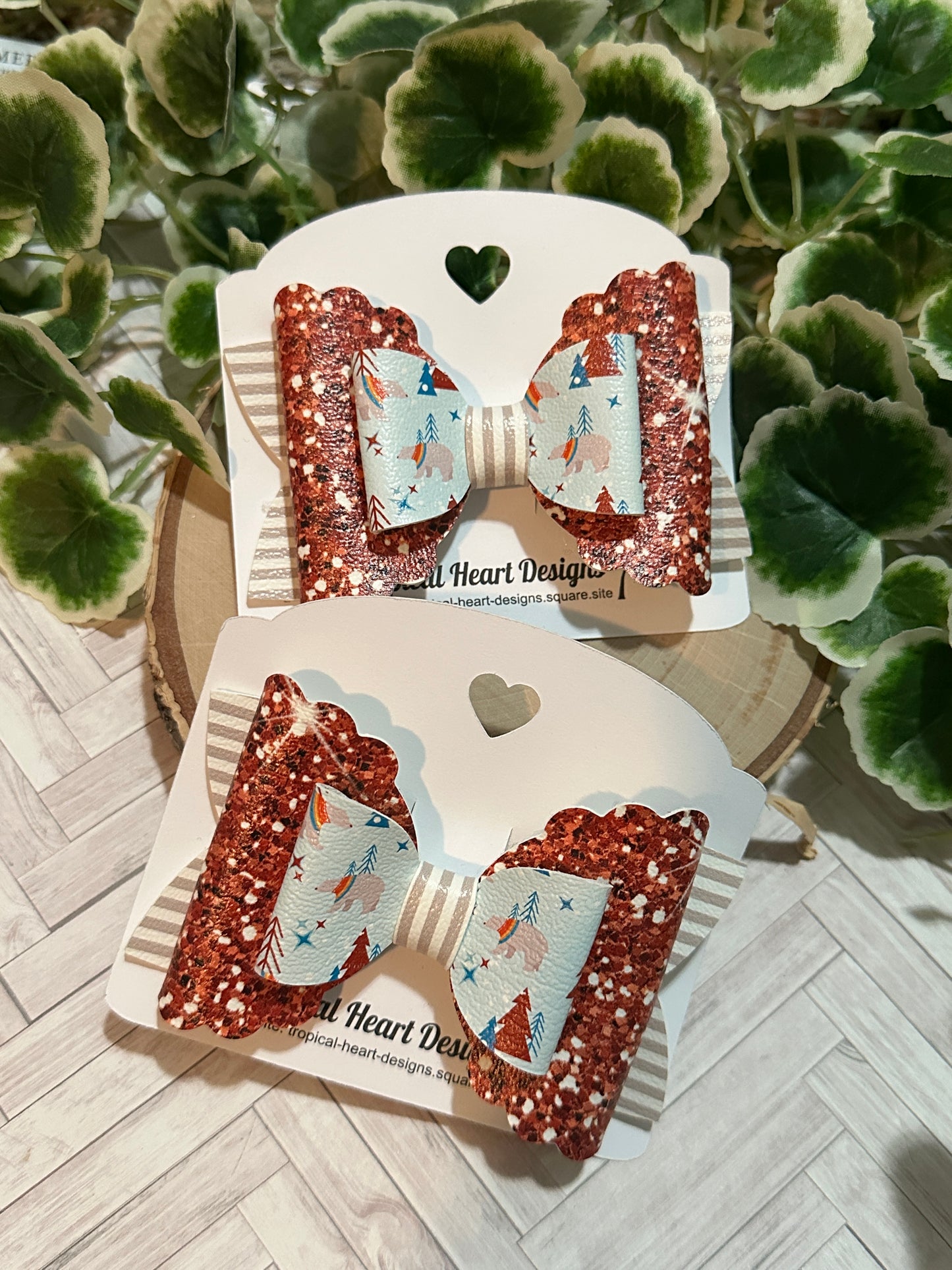 Red Christmas Time Hair Bow