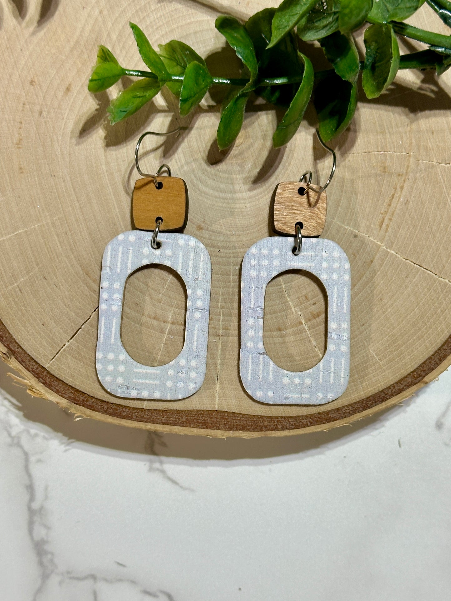 Rounded Open Rectangle Earrings - Grey Dashes