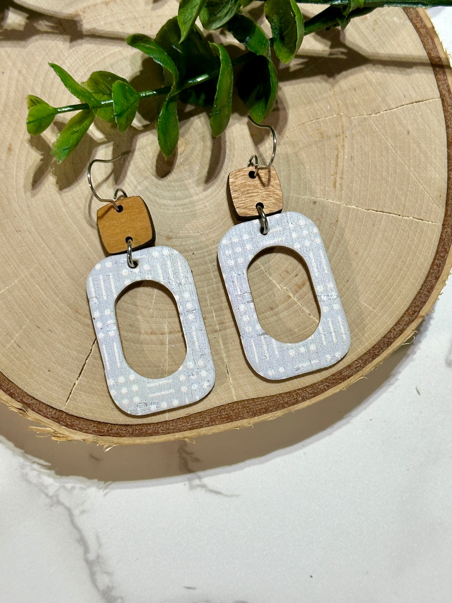 Rounded Open Rectangle Earrings - Grey Dashes