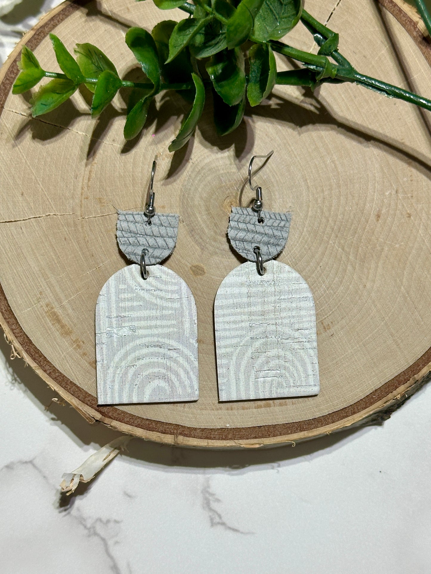 Closed Arch Earrings - Grey Geometric