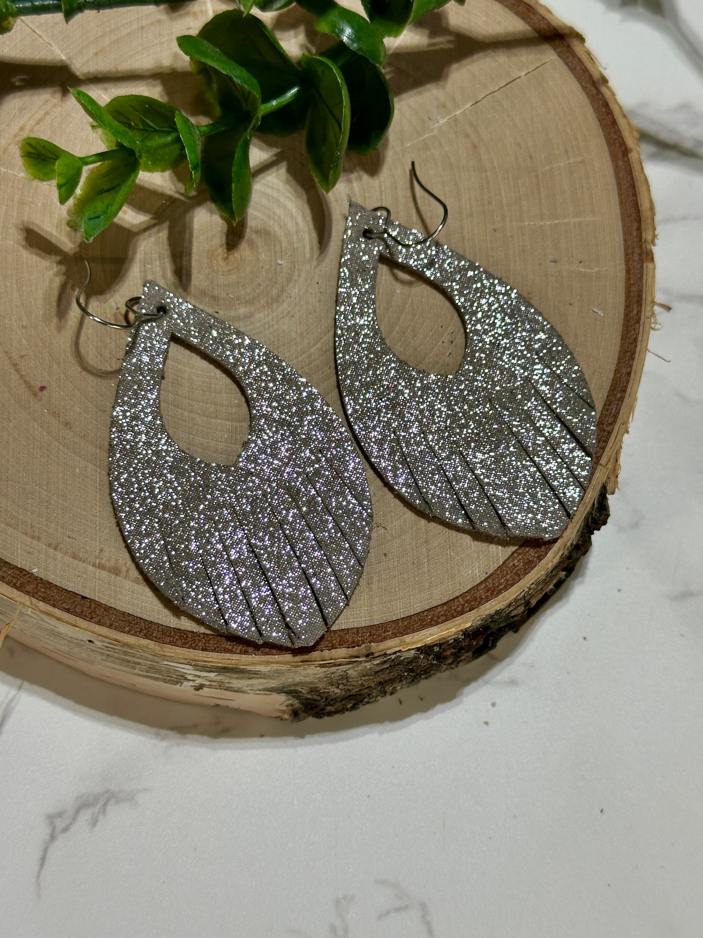Open Pedal Fringe Earrings - Taupe Sparkle