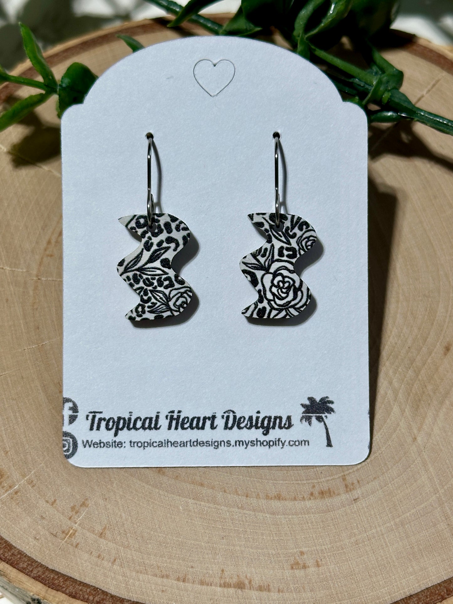 Mini Squiggly Wood Earrings - Black/White Roses