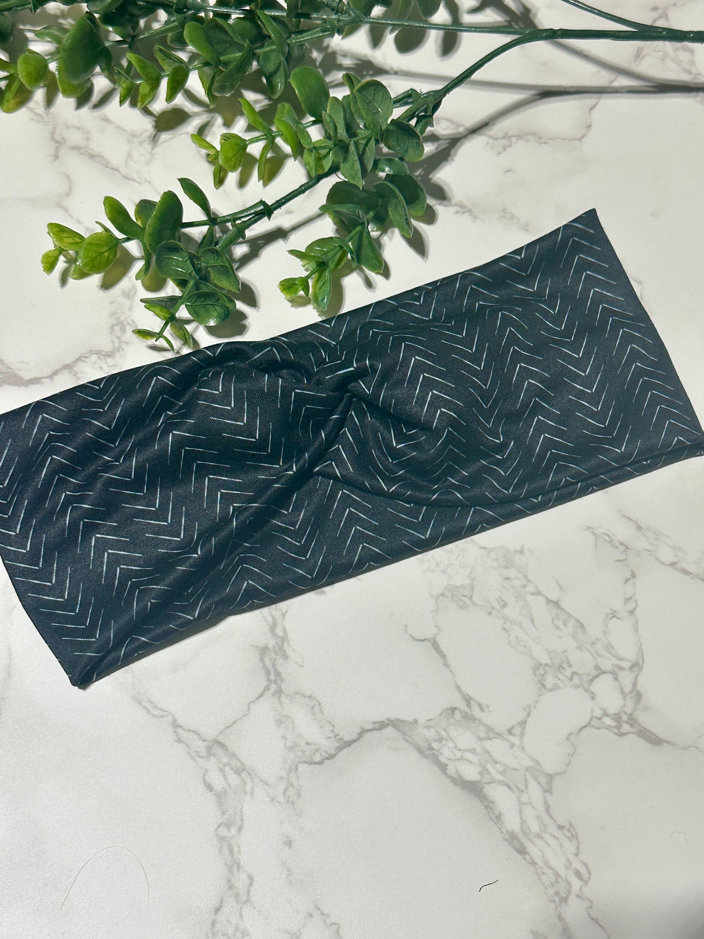 Arrows on Black Twist headband