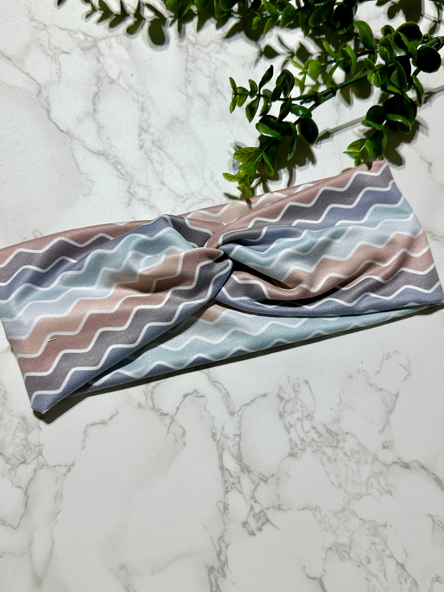 Neutral Delight Wavy Lines Twist Headband