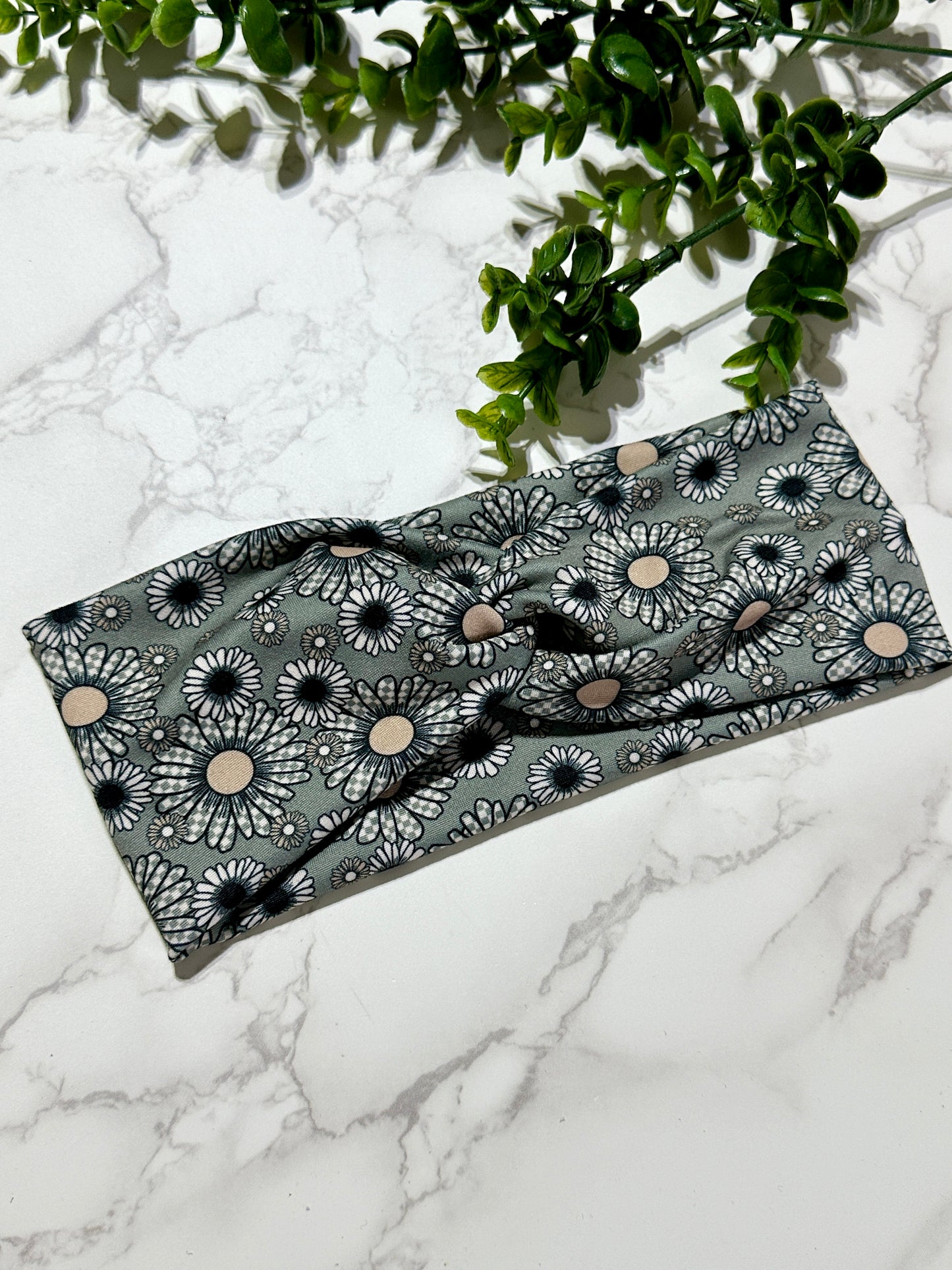 Green Checkered Daisy Twist Headband