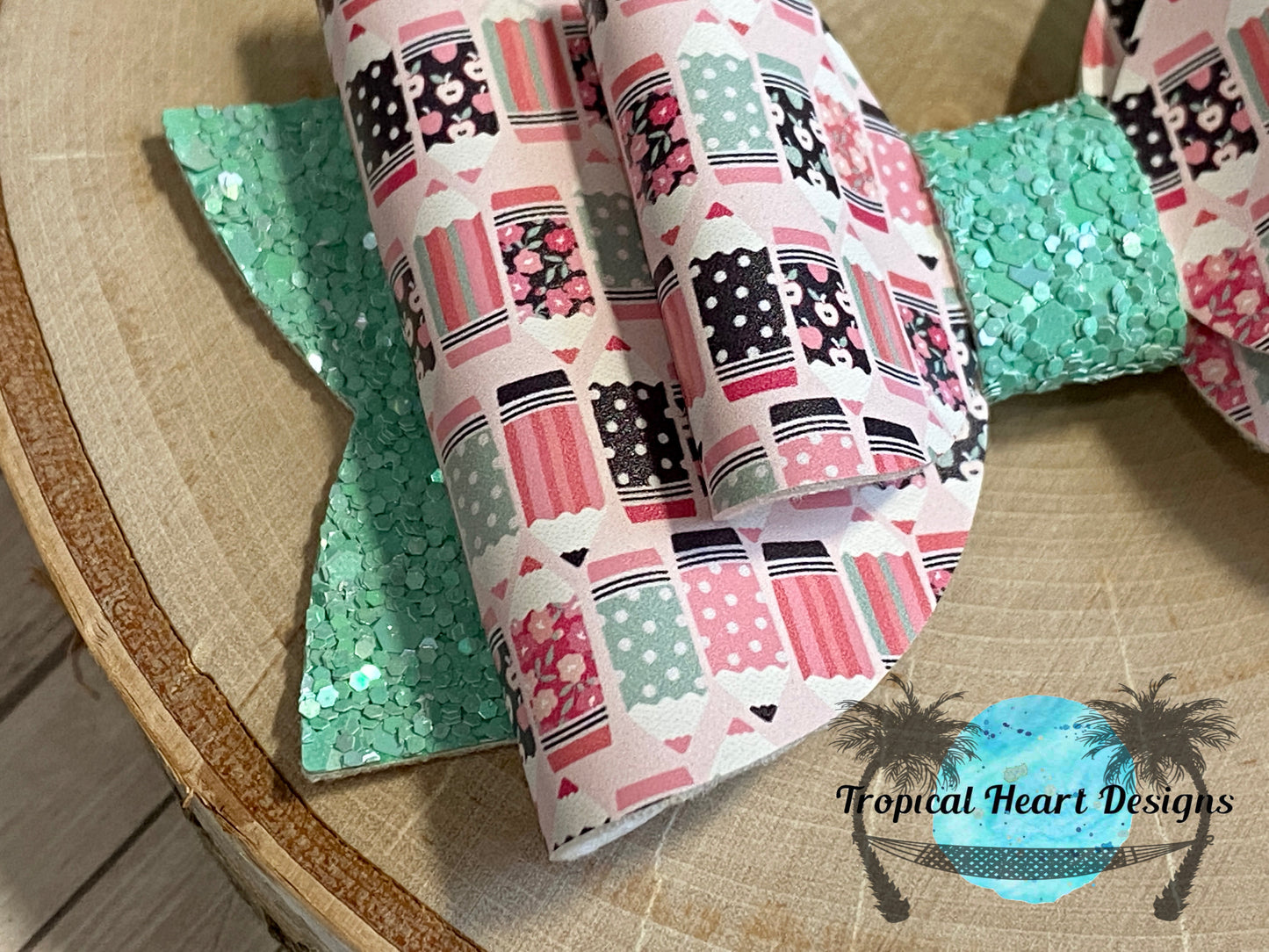 Pencil double loop bow