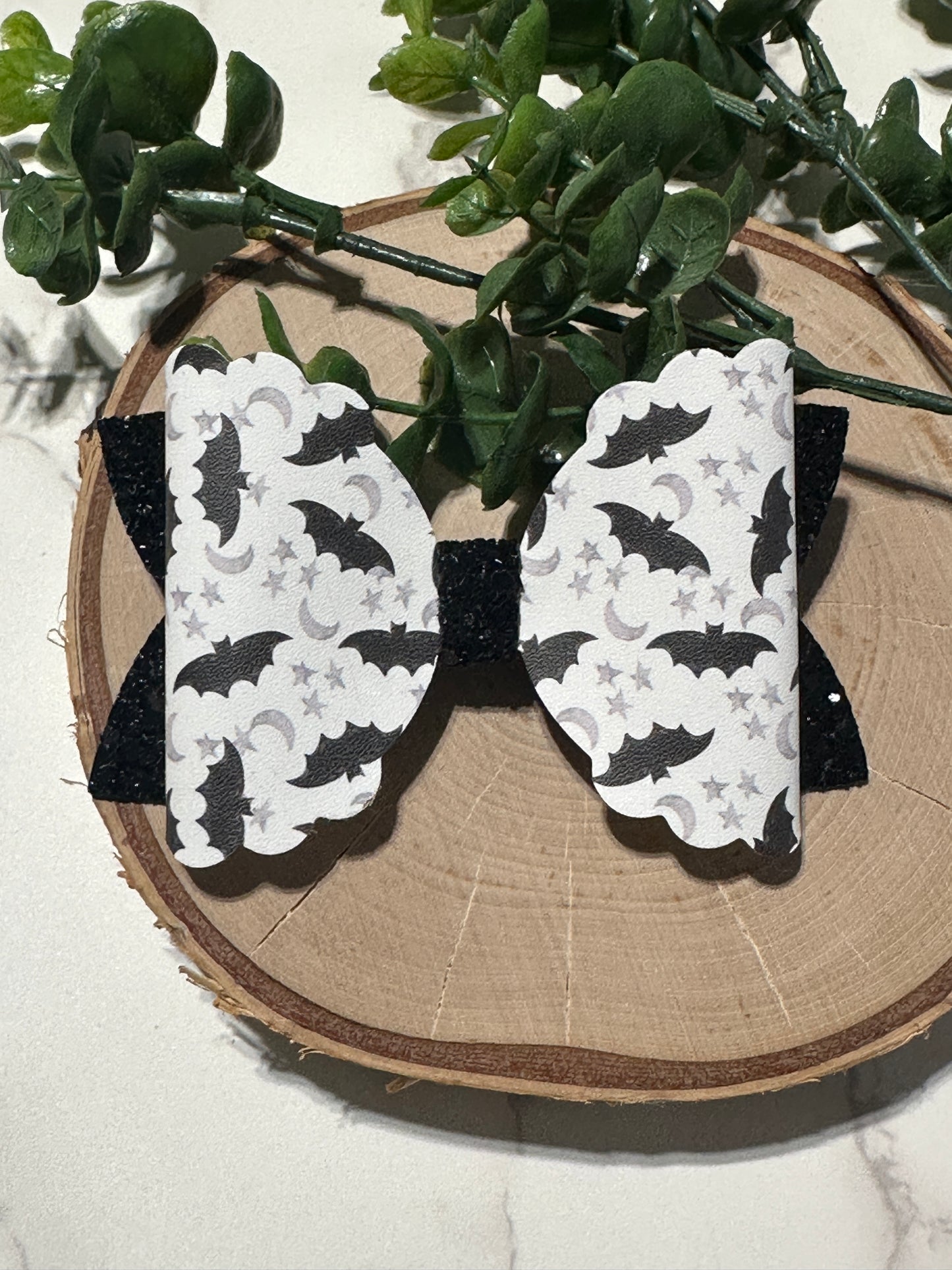 Black/White Bats Hairbow
