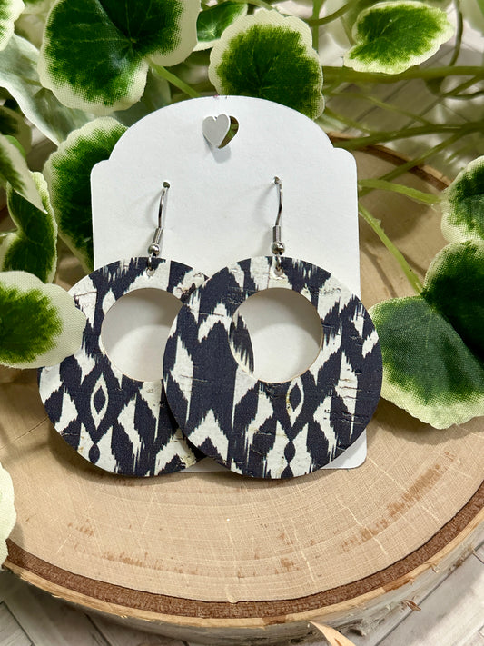 Open Circle Earrings - Navy/White
