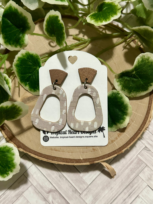 Open Rounded Triangles/Connector Earrings - Taupe Speckles
