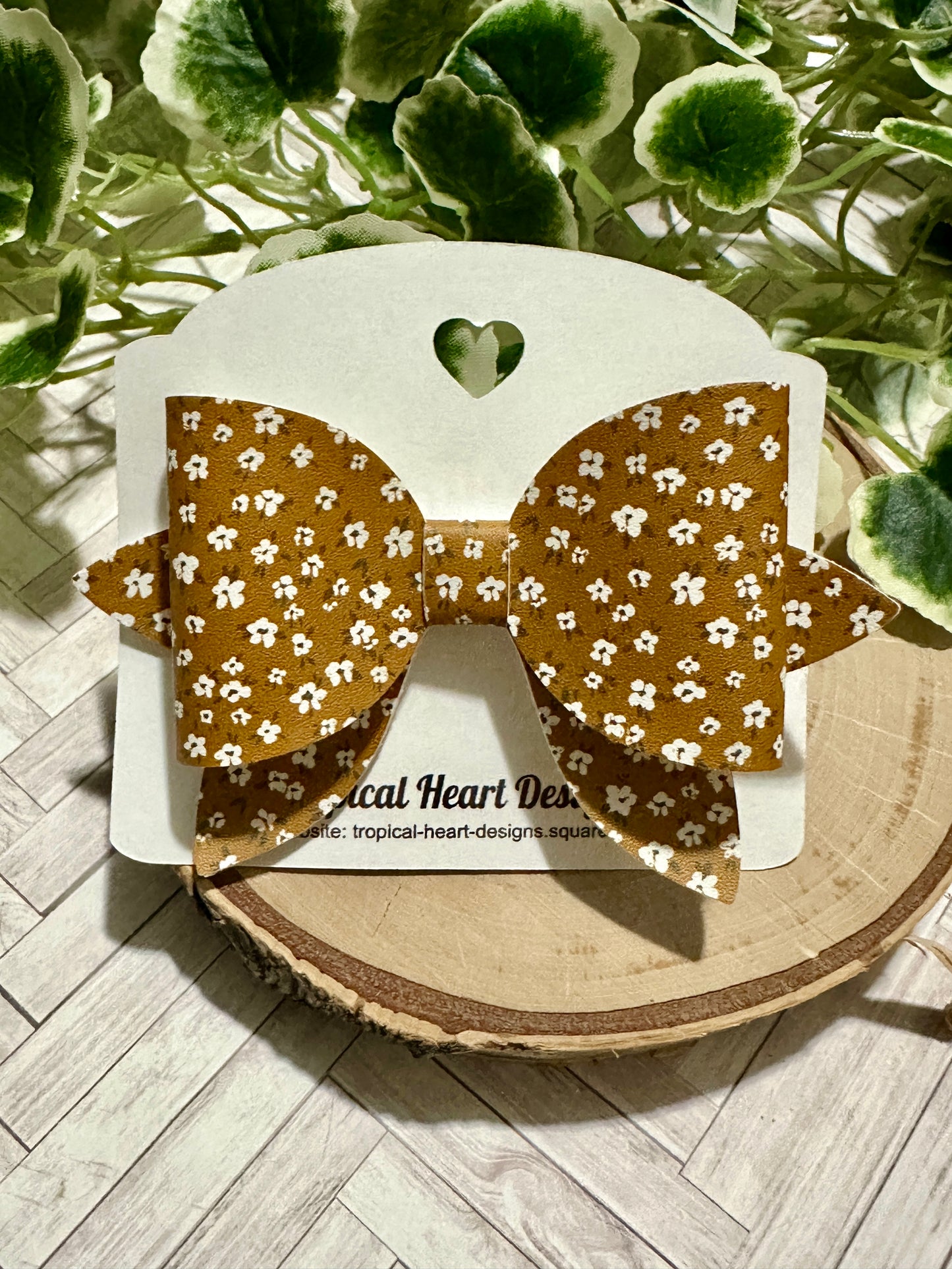 Tiny Flowers on Brown Hairbow