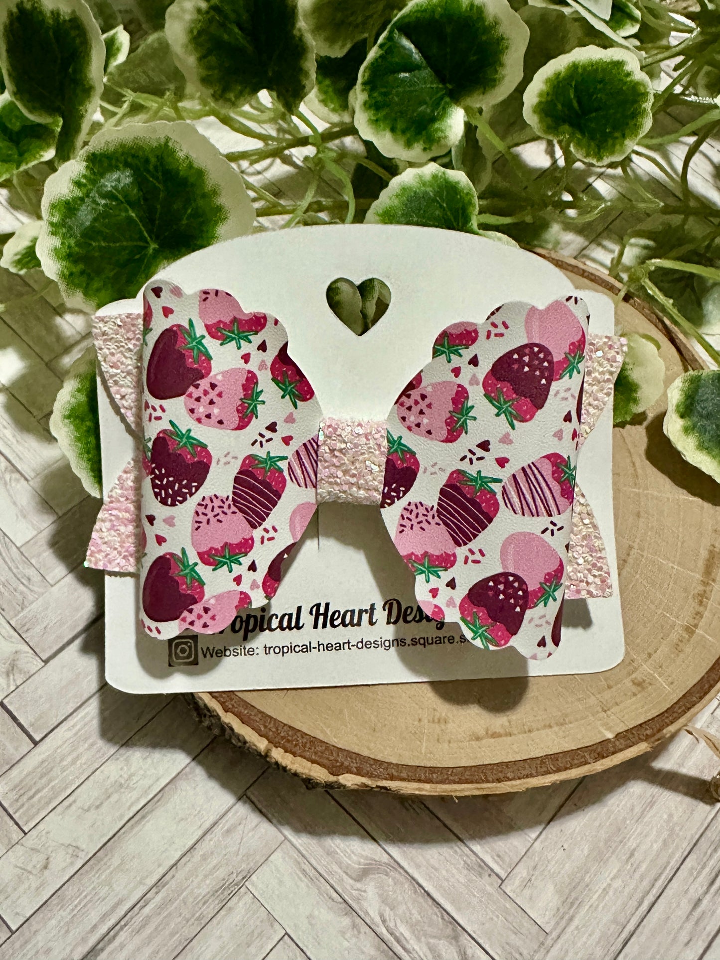 Chocolate Covered Strawberries Hairbow