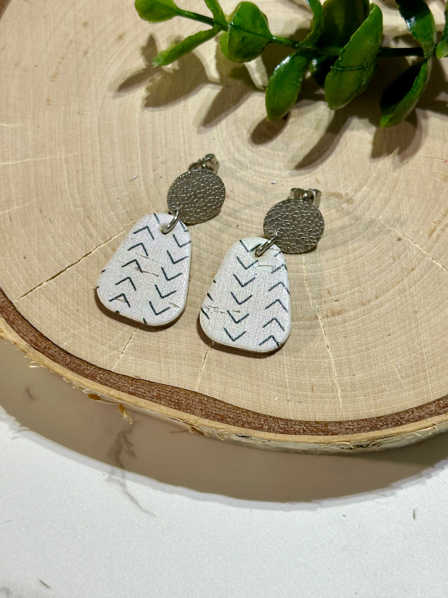 Mini Rounded Triangle/Connector Earrings - Black Arrows