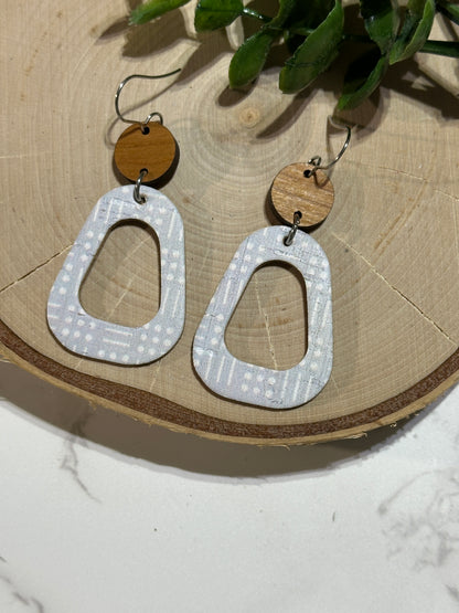 Rounded Triangle Earrings - Grey Dashes