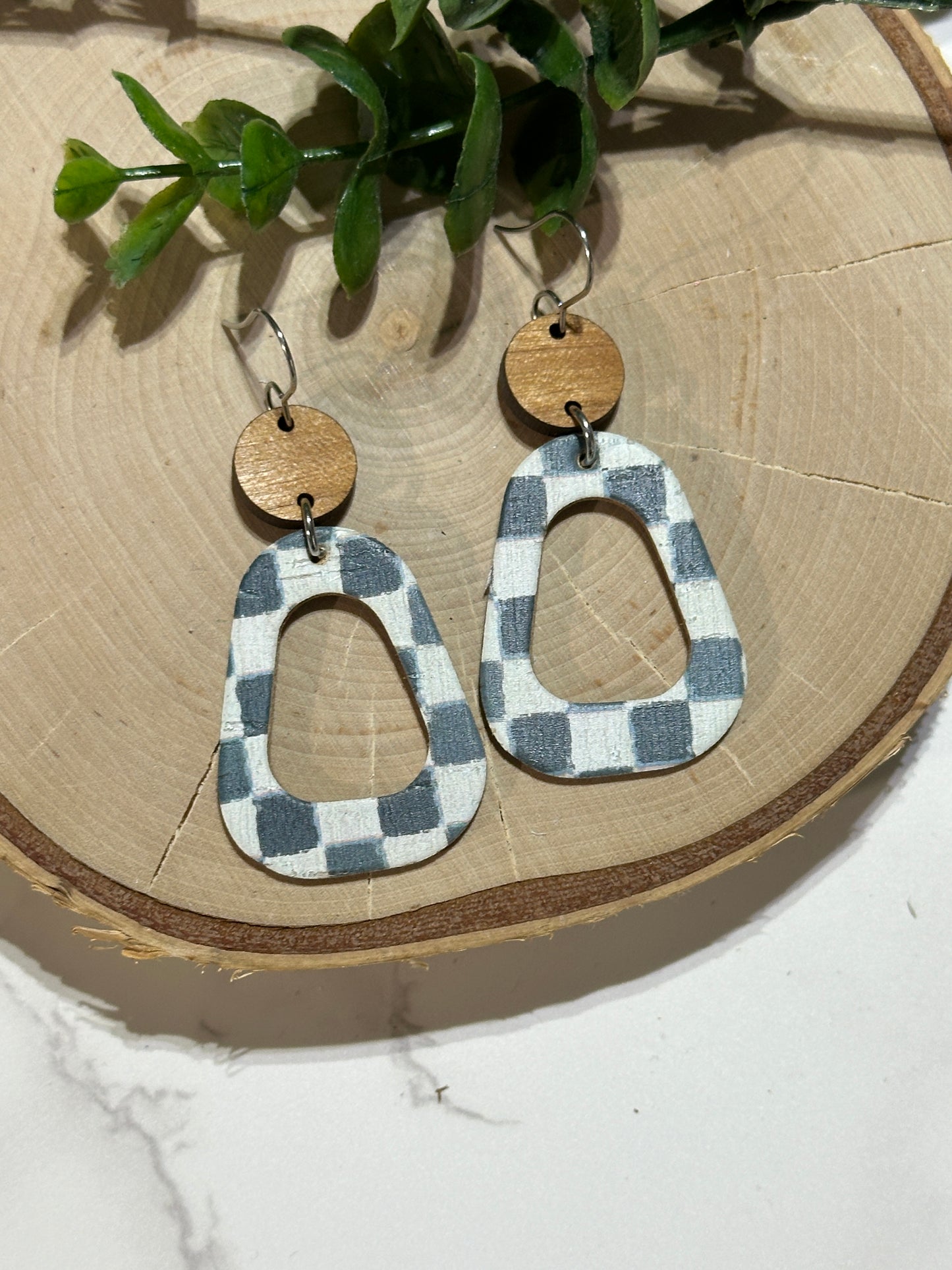 Open Rounded Triangle Earrings - Teal Checkered