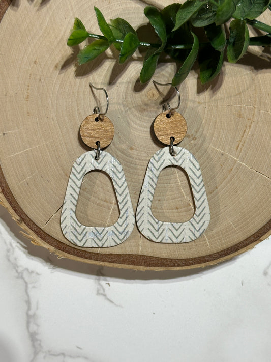 Open Rounded Triangle Earrings - Green Arrows