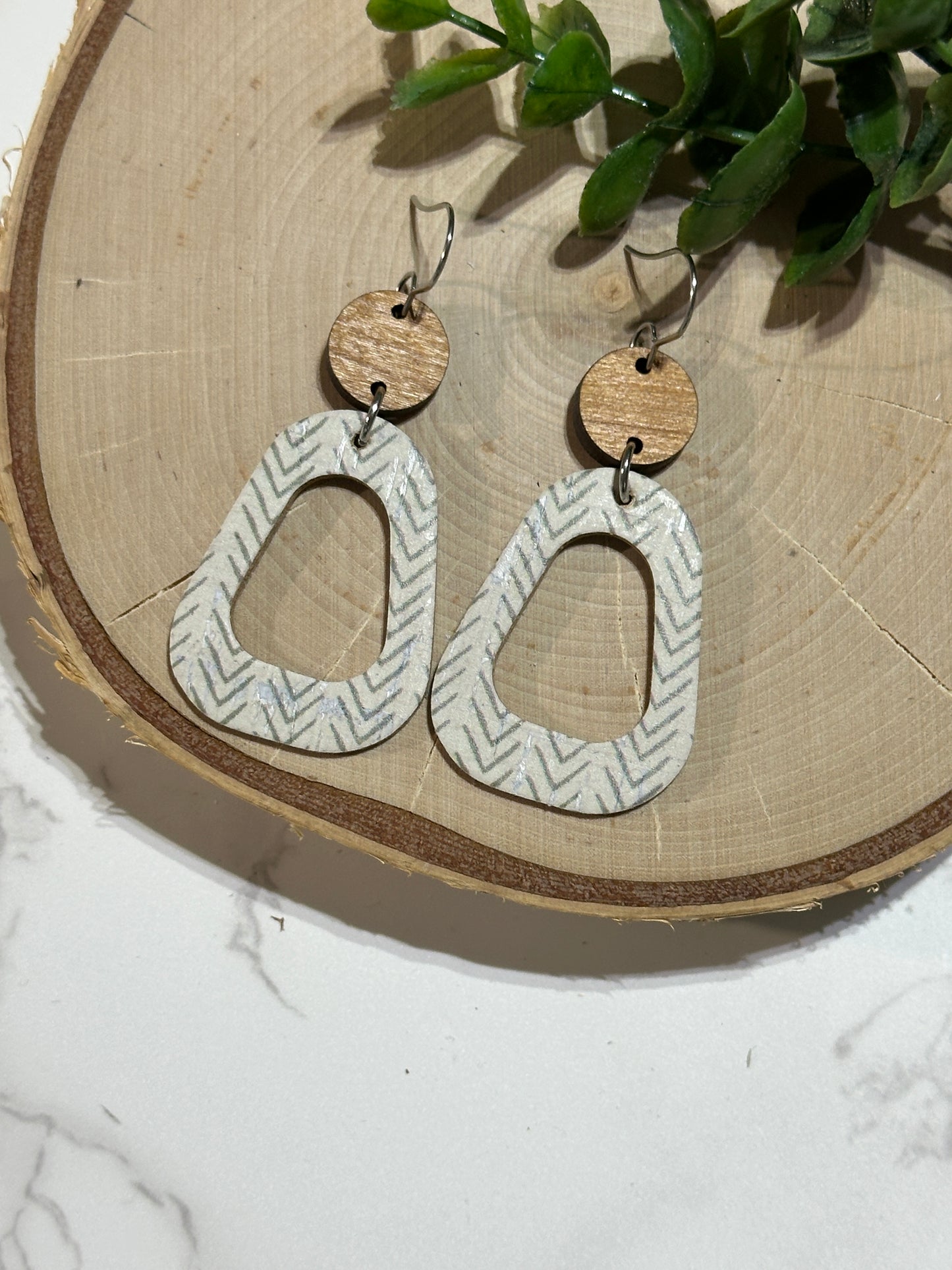 Open Rounded Triangle Earrings - Green Arrows
