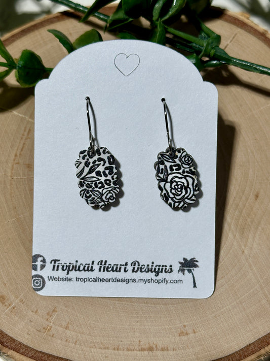 Small Scalloped Oval Wood Earrings - Black/White Roses