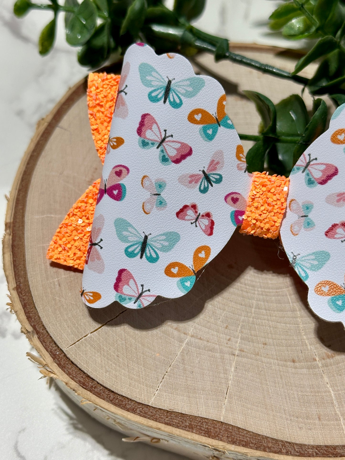 Butterflies on Orange Glitter Hairbow
