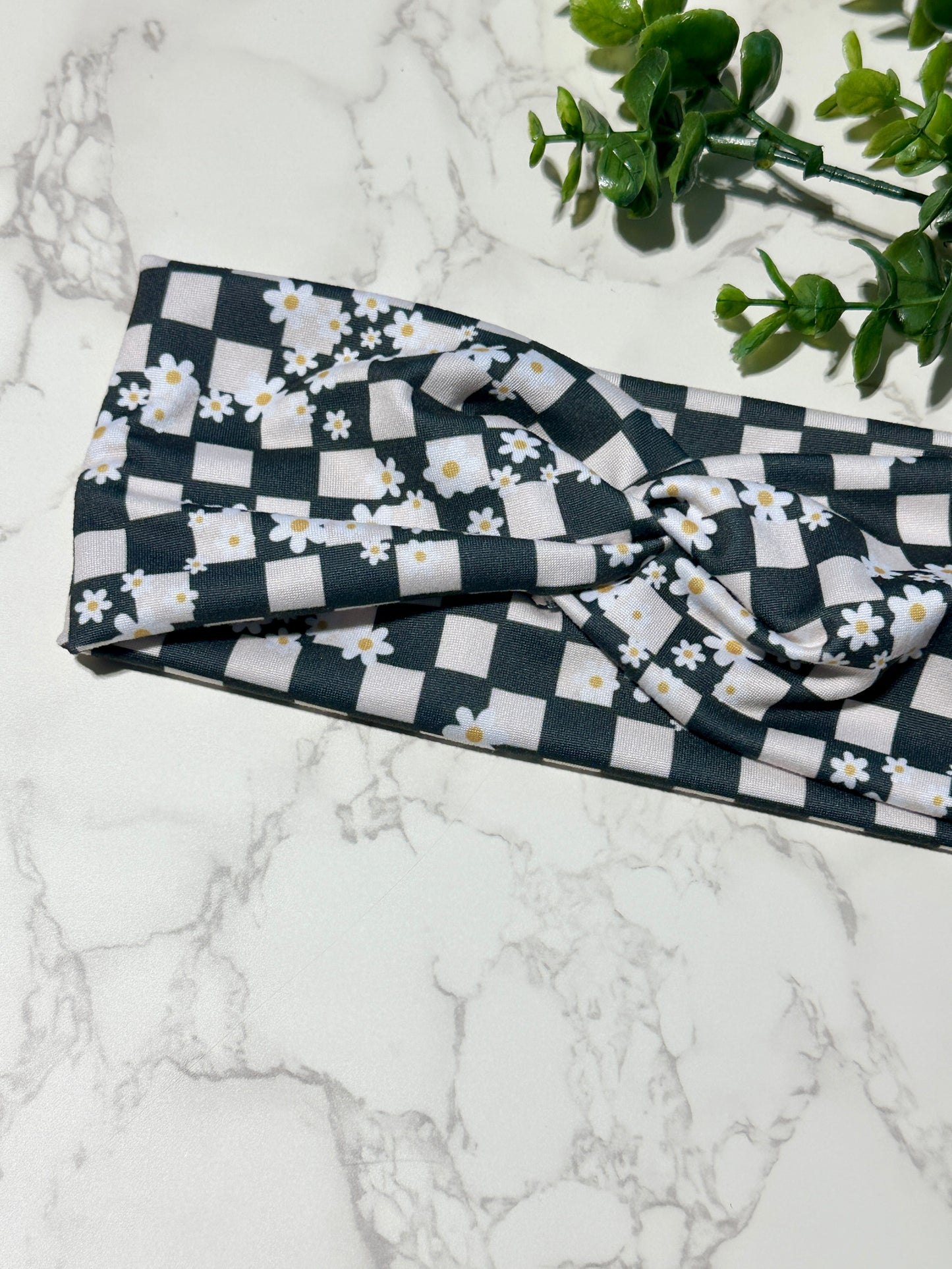 Checkered Daisy Twist Headband