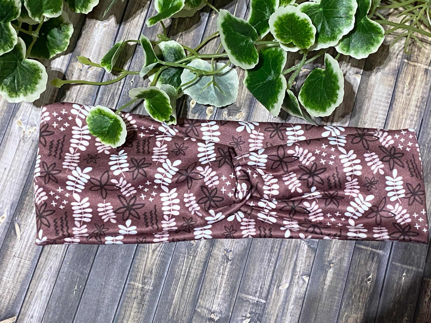 Mauve leaves twist headband