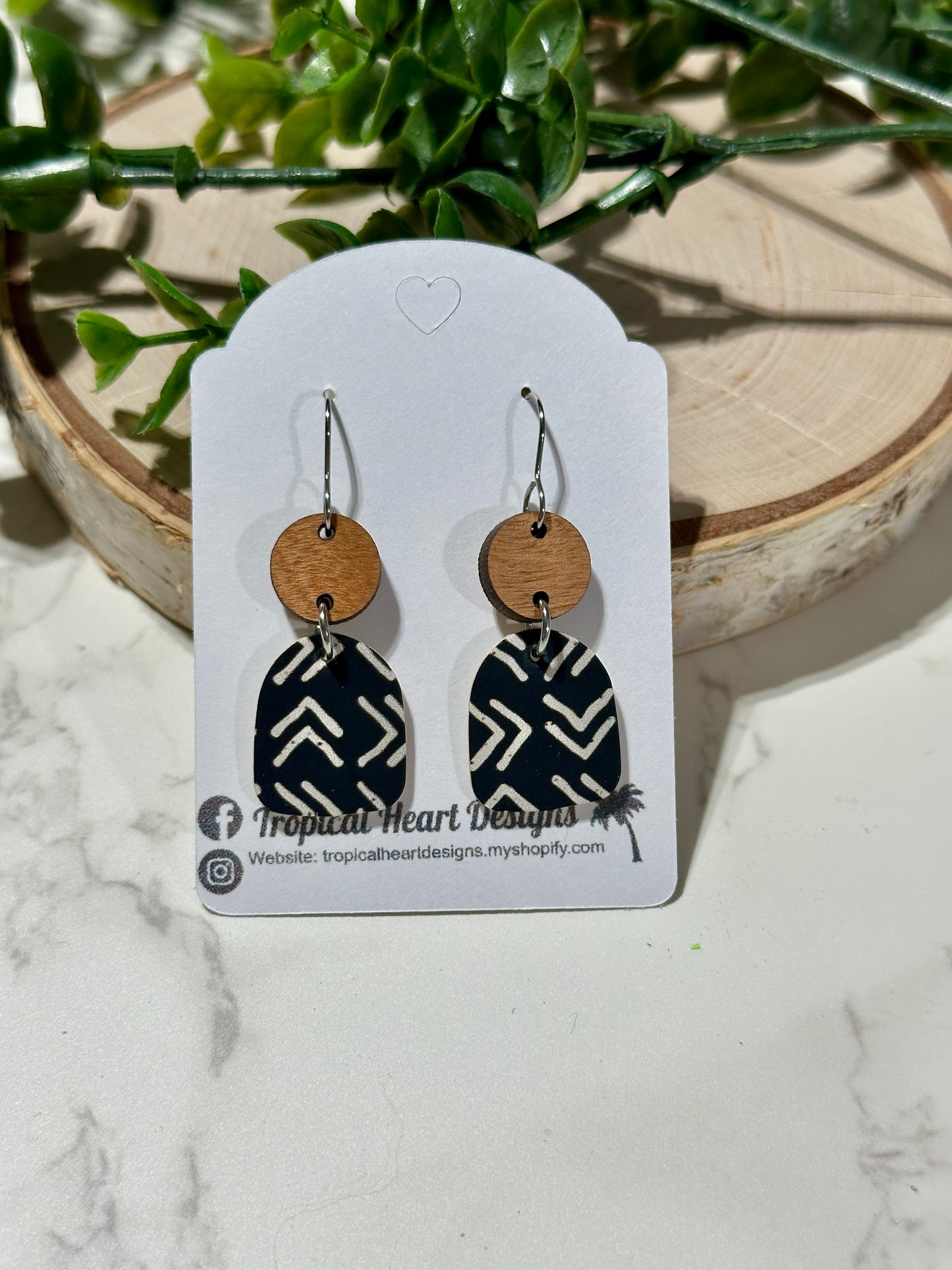 Mini Closed Arch/Connector Earrings - White Arrows on Black