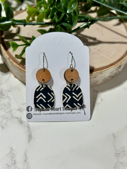 Mini Closed Arch/Connector Earrings - White Arrows on Black