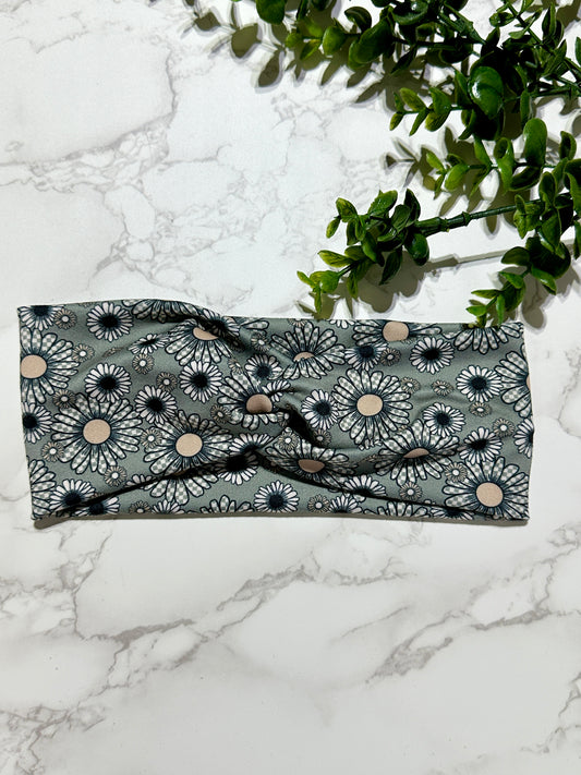 Green Checkered Daisy Twist Headband