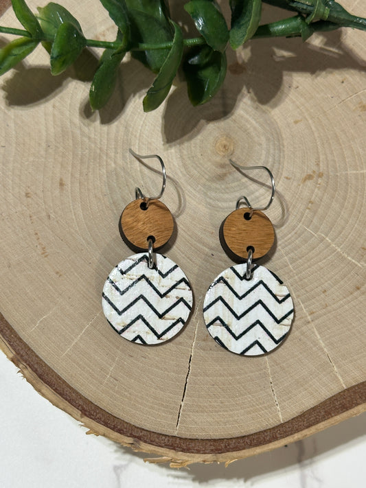 Small Circle/Connector Earrings - Black zigzag on White