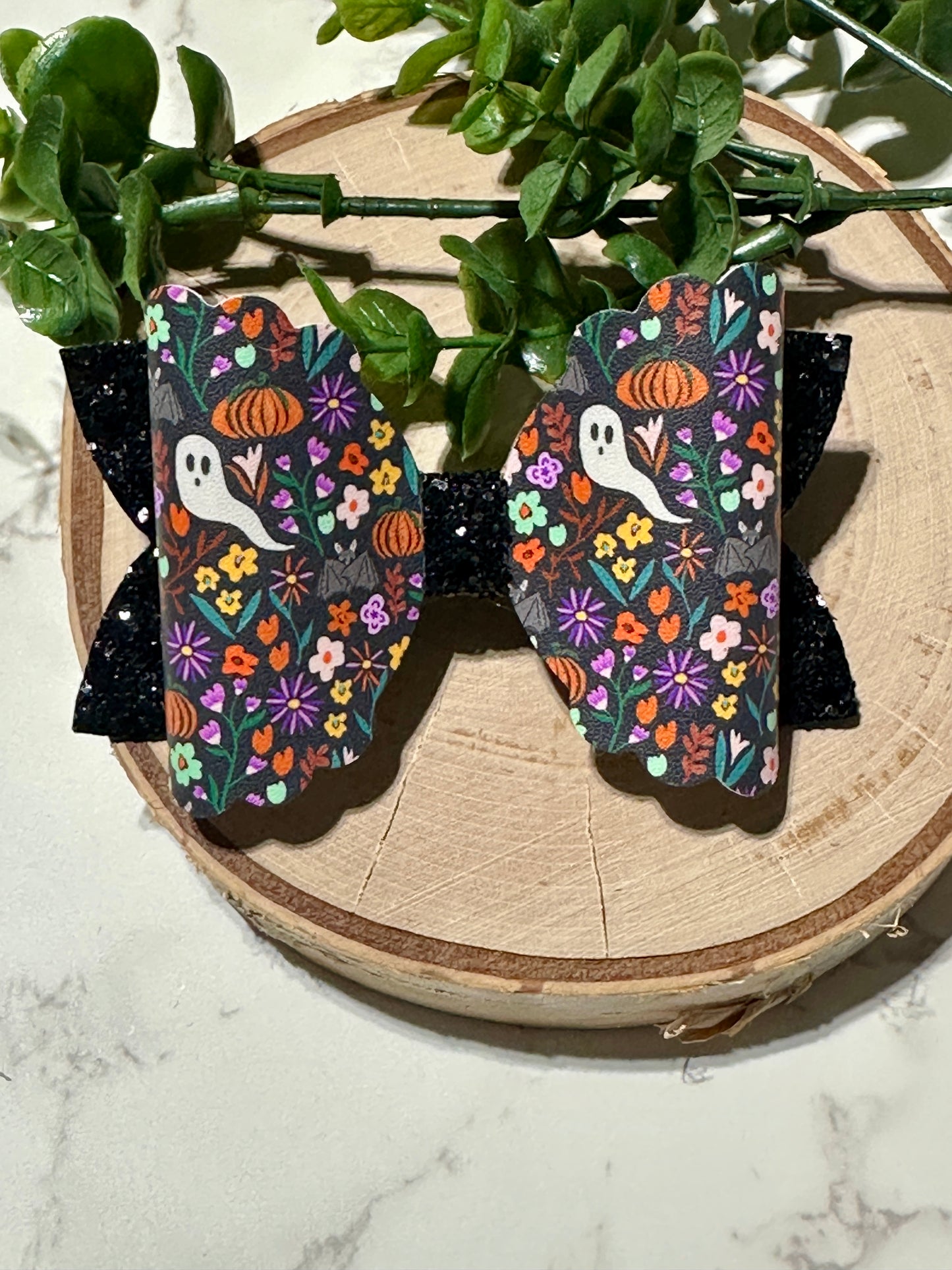 Ghosts and Flowers Hairbow