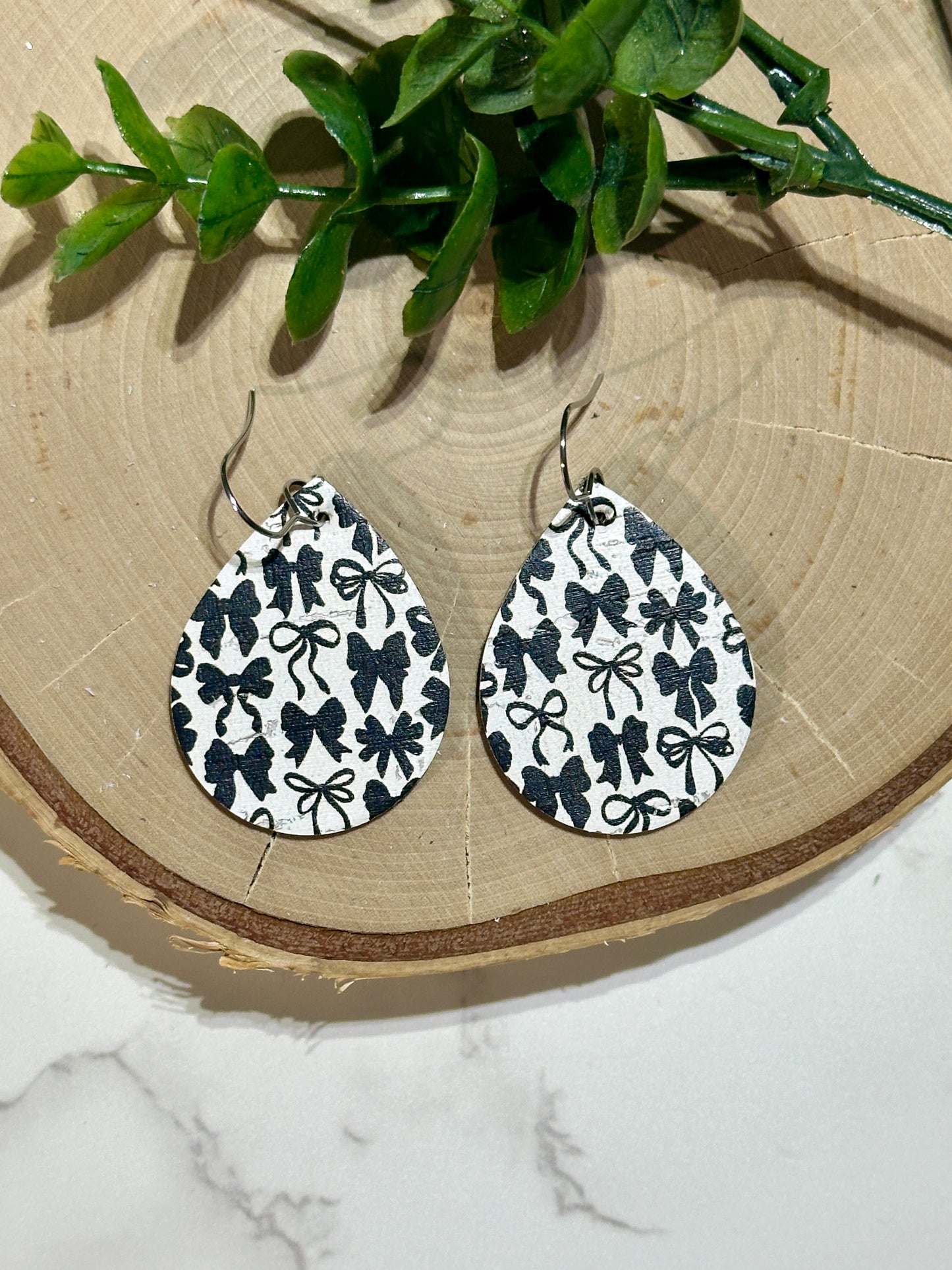 Small Teardrop Earrings - Black Coquette Bows