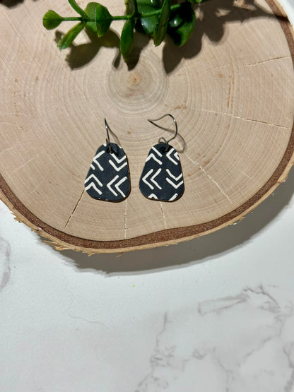 Mini Rounded Triangle Earrings - White Arrows on Black
