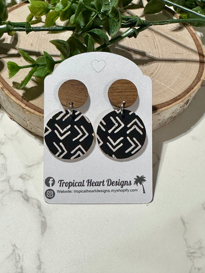 Small Circle/Connector Earrings - White Arrows on Black